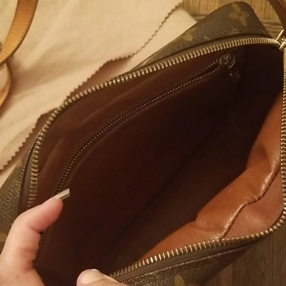 Louis Vuitton Monogram Trocadero Crossbody Bag - Picture 7 of 16